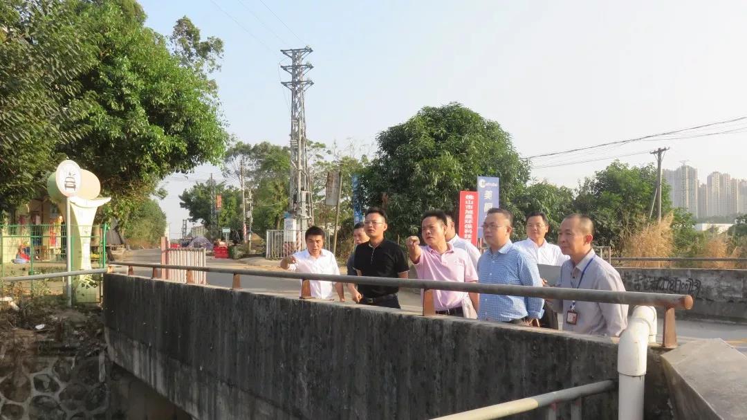 佛山獅山鎮萬裏長城湧流域開展巡（xún）河和調研工作